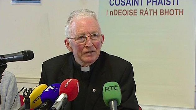 El sacerdote Philip Boyce lamentó la falta de reacción de las autoridades. (BBC)