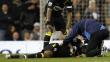 Futbolista del Bolton se desmaya en pleno partido