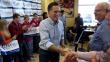 Victorias de Romney le quitan piso a Santorum