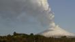 México: Volcán Popocatépetl lanza material incandescente y ceniza