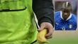 UEFA investiga lanzamiento de plátano a Balotelli