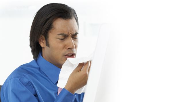 Al toser o estornudar, tápese la boca o la nariz. (USI)