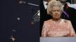 Londres 2012: Reina Isabel II llega a inauguración ‘en paracaídas’