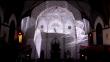 'Simulacra': Iglesia neogótica se transforma con el poder de la luz