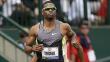 Atleta estadounidense corre carrera de relevos con pierna rota