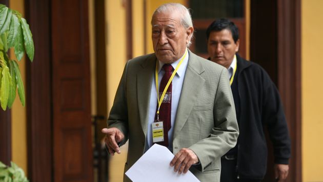 ¿HABLA EN SERIO? El patriarca de los Humala teme que su hijo Ollanta envíe a la cárcel a toda su familia. (David Vexelman)