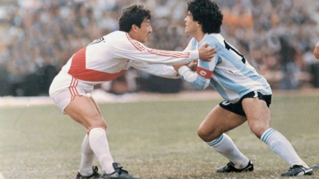 Reyna borró de la cancha a Maradona.