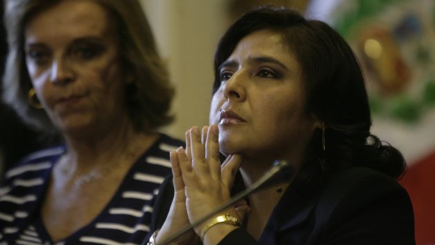 La ministra Ana Jara anuncia drásticas sanciones. (Alberto Orbegoso)