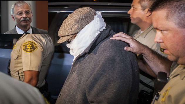 Nakoula Basseley se cubrió el rostro cuando fue detenido. (Reuters)
