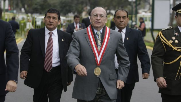 Peláez entró a mediar en lío. (Perú21)