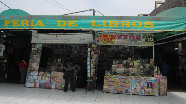 Uno de los stand de libreros. (Jaime Cabrera)