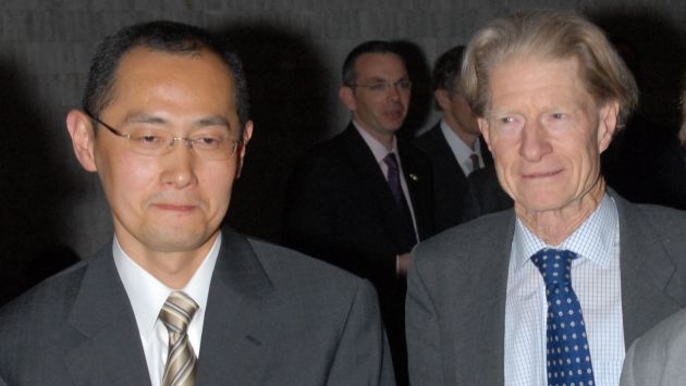 RECONOCIMIENTO. Shinya Yamanaka (50) y John Gurdon (79). (Reuters)