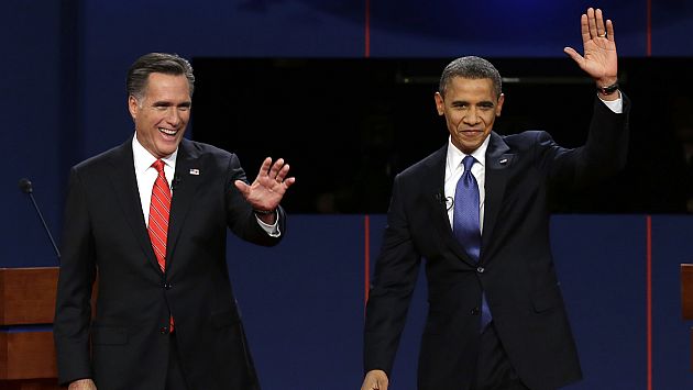 Romney y Obama lanzaron anuncios en español. (AP)