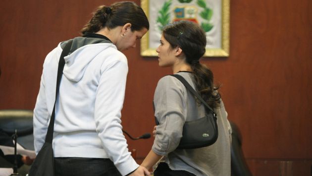 LLEGÓ LA HORA. Eva Bracamonte y Liliana Castro sabrán hoy si regresan al penal Santa Mónica. (Luis Gonzáles)