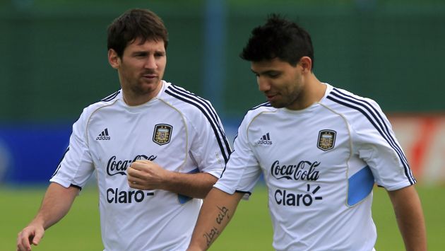OFENSIVA LETAL. Messi y Agüero serán de la partida hoy. (Reuters)
