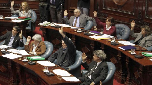 Votación en la Cámara Alta del Congreso uruguayo. (Reuters)