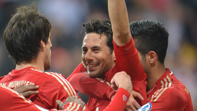 BUEN ÁNIMO. Pizarro la pasa bien en el Bayern Munich. (AP)
