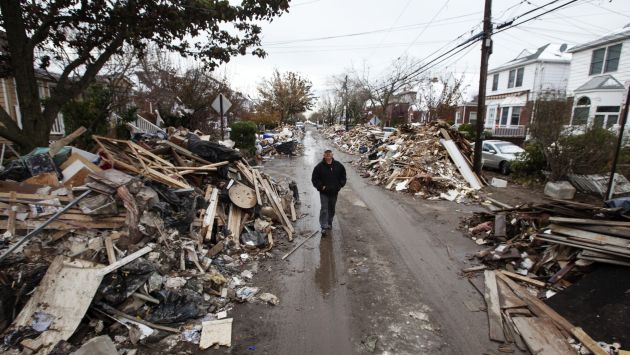 Miles de casas quedaron destruidas por huracán. (Reuters)