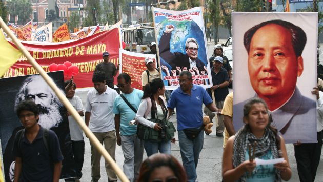 RECHAZADOS. Grupo pro senderista que busca liberación del terrorista Abimael Guzmán. (David Vexelman)