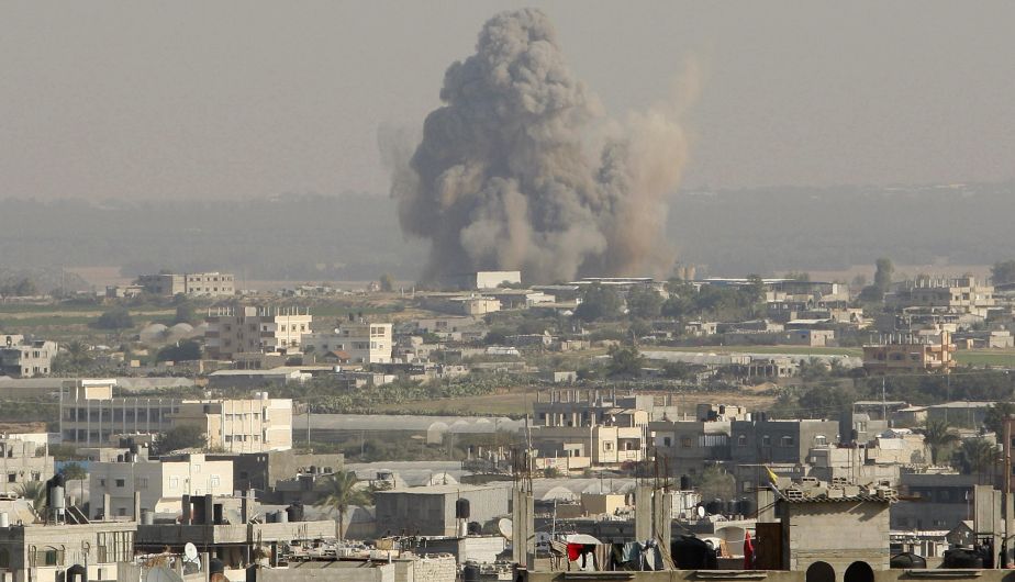 La “grotesca agresión” israelí contra Gaza va a cesar este martes afirmó el presidente egipcio Mohamed Mursi. (Reuters)