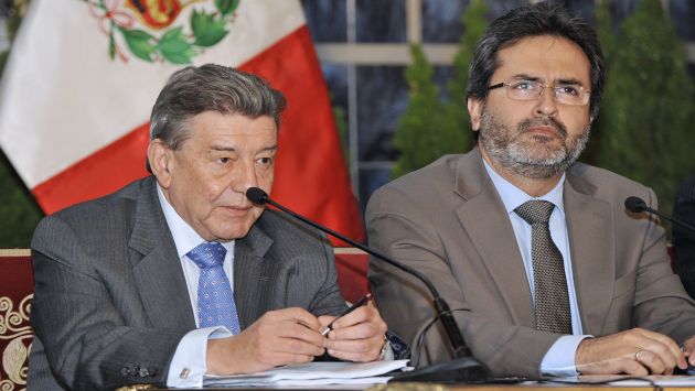 El canciller y el premier peruanos  en conferencia de prensa. (Andina)