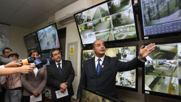 En julio pasado, el presidente del INPE, José Pérez Guadalupe, anunció que se iba a poder monitorear 10 penales. (Andina)