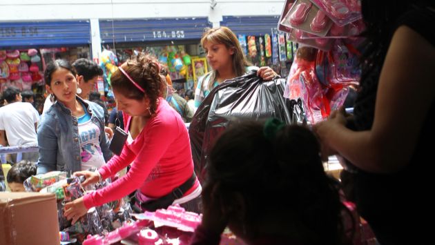 Peruanos alistan los bolsillos. (USI)
