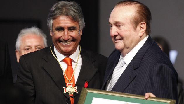 Rojas recibió la distinción junto a otras personalidades del fútbol sudamericano. (Reuters)