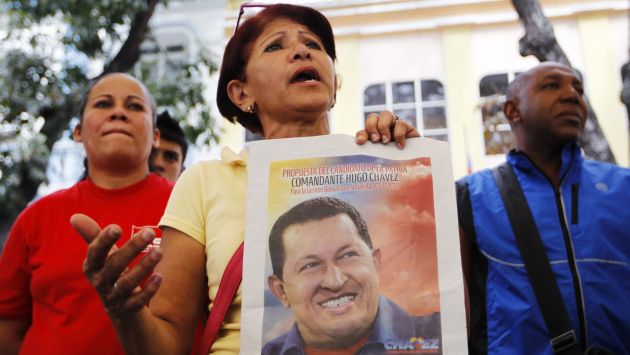 ¿Jurará? Chavistas confían en que su líder retornará el 10 de enero para asumir la Presidencia. (Reuters)