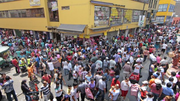 El Mercado Central es uno de los lugares que congrega a la mayor cantidad de gente. (Andina)