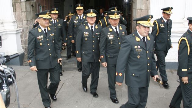 AL FONDO HAY SITIO. Más generales ingresarán a la Policía Nacional, pero son pocos los que se irán. (USI)