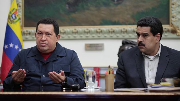 VA CEDIENDO LA POSTA. Chávez dejó decreto firmado delegando funciones a Nicolás Maduro. (AP)