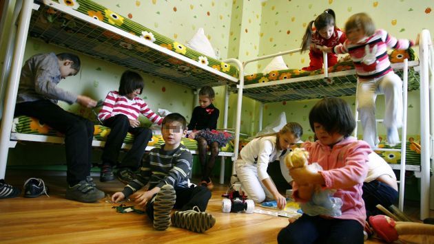 Niños de un orfanato en la ciudad de Rostov-on-Don. (Reuters)
