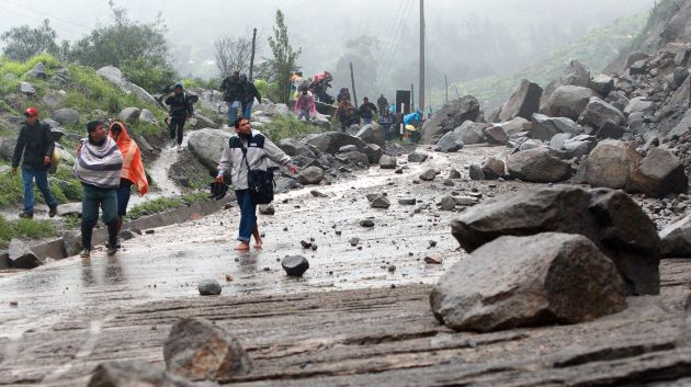 Desastre. Carreteras quedaron obstruidas por los huaicos. (Perú21)