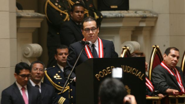 ASUMIÓ FUNCIONES. Presidente del Poder Judicial, Enrique Mendoza, estuvo rodeado de autoridades. (Rodrigo Málaga)