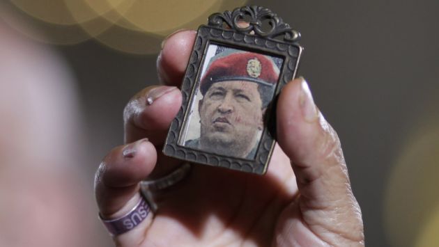 ¿ESTÁ VIVO? Hasta ahora, el oficialismo no ha dado información exacta sobre la salud de Chávez. (AP)