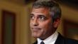 Clooney se hizo lifting en los testículos