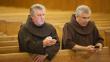 Frailes franciscanos reciben plegarias vía mensaje de texto