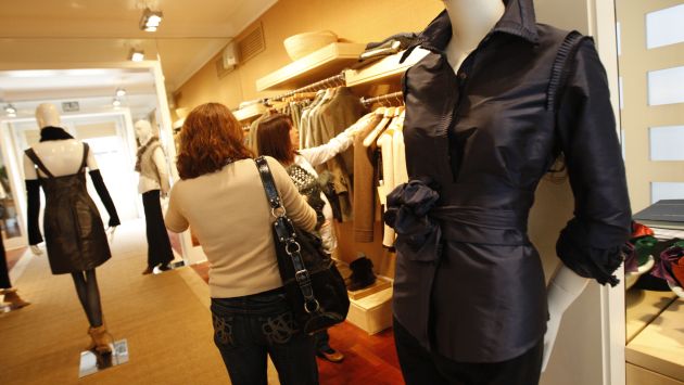 EXIGENTES. Consumidores ya no escatiman en consumir moda. (USI)