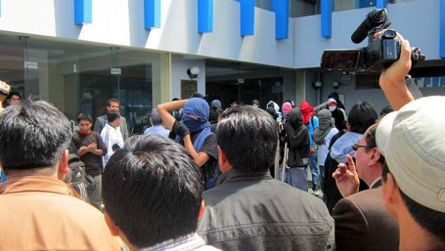 Estudiantes tomaron a finales de 2012 la Universidad de Huaraz. (USI)