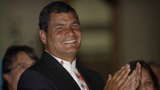 MÁS PODER. Correa ganó el domingo con 56.99% de los votos. (AP)
