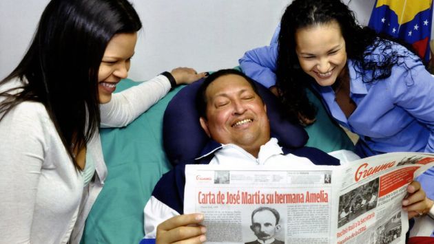 ¿LA ÚLTIMA FOTO? Imagen difundida antes del regreso de Chávez. (Gobierno de Venezuela)