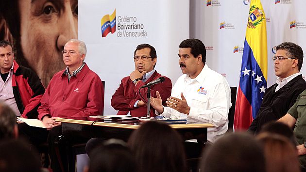 Maduro y el núcleo duro del chavismo en conferencia. (AFP)