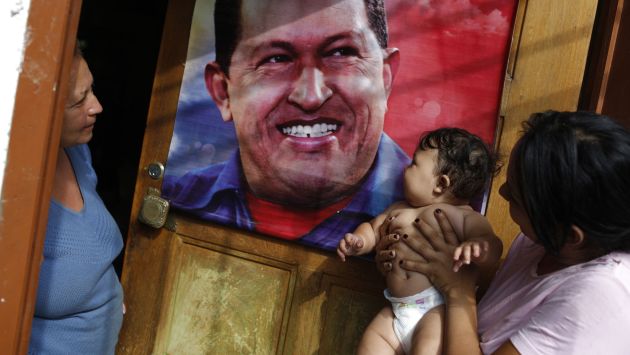 Aún lo lloran. Chavistas siguen de duelo por exmandatario. (Reuters)
