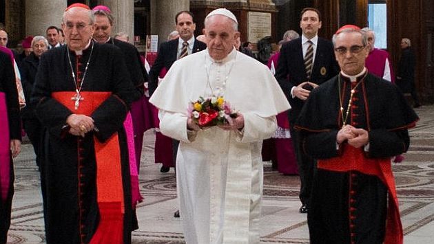 ESTILO ‘FRANCISCO’. Papa argentino impone su sencillez en el Vaticano y predica con el ejemplo. (Reuters)
