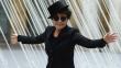 Denuncian a Yoko Ono por plagio de línea de ropa