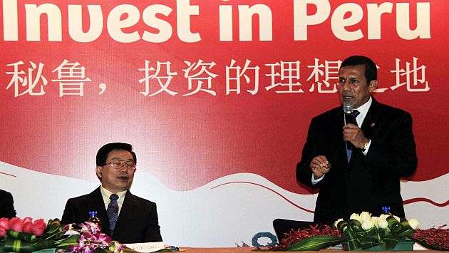 Humala y el presidente del Consejo Chino para la Promoción del Comercio Internacional de Shanghái.