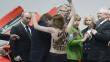 FOTOS: Activistas del Femen se desnudan ante Putin y Merkel