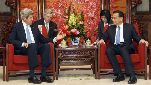 ALIADOS. Secretario de Estado de EE.UU. John Kerry viajó a Pekín. (EFE)