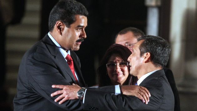 DUPLA CÓMPLICE. Duras críticas ha recibido el presidente Ollanta Humala por avalar la elección de Nicolás Maduro. (AFP)